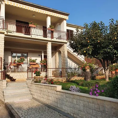 Bruna 1 Apartment