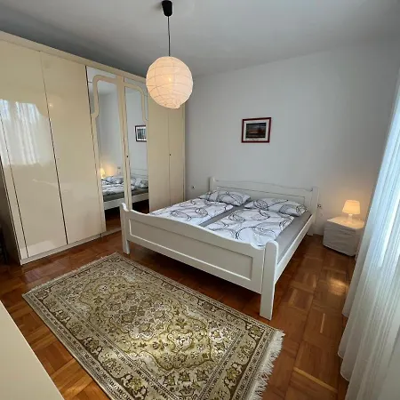 Bruna 1 Apartment Porec